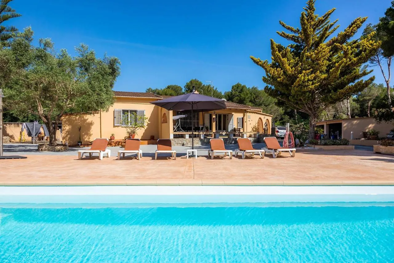 הקונטקטים של Casa Erinna
